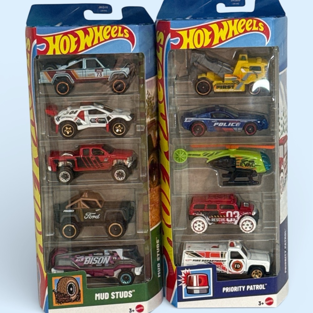 Hot Wheels Adventure Vehicle Set